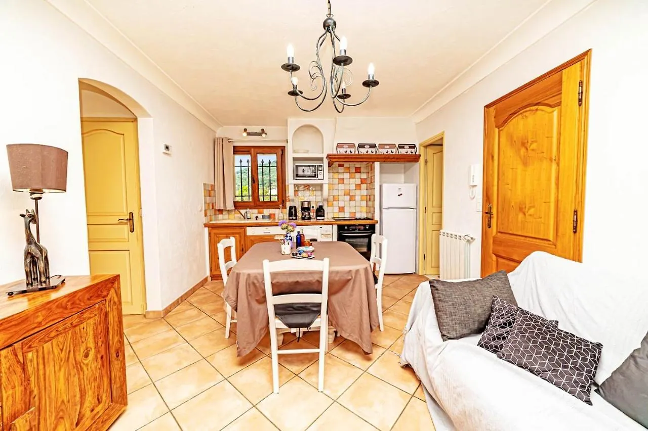 Apartment Appartement Charmant Avec Vue Sur La Montagne 40 M² Le Bar Sur Loup